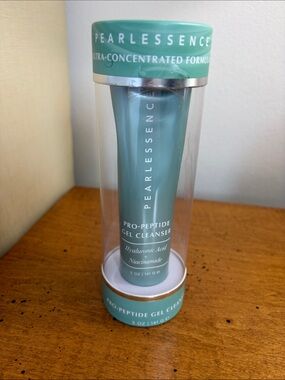 Pearlessence Pro-Peptide Gel Cleanser — Mint Green